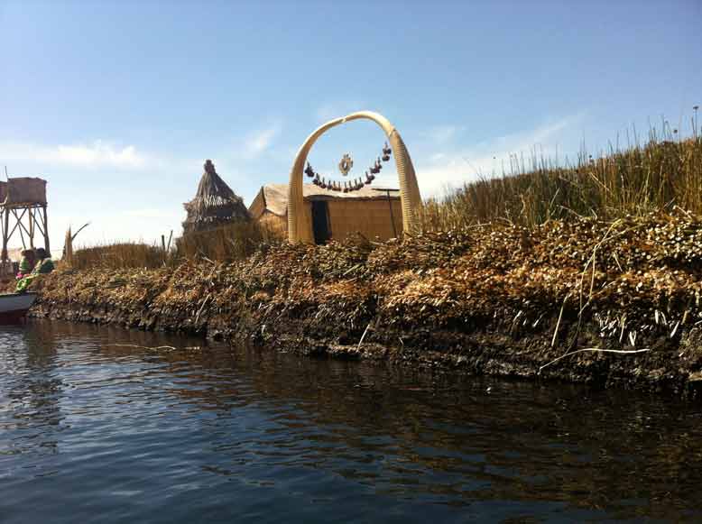 isla-winay-totora-lago-titikaka